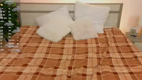 Lola online show from 04-14-26, 01:44