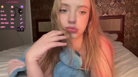 Snapshot of dark_side1213 chatting on 01-14-25, 09:20 Darkside online show from 01-14-25, 09:20