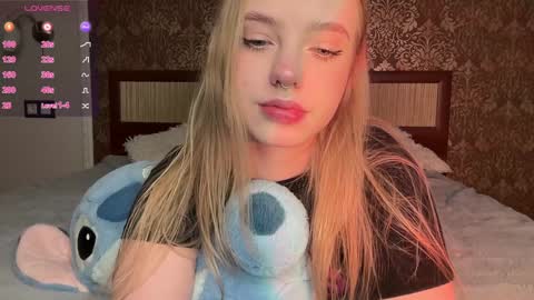 Snapshot of dark_side1213 chatting on 02-03-25, 06:39 Darkside online show from 02-03-25, 06:39