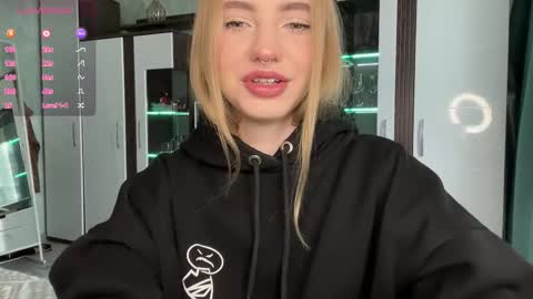 Snapshot of dark_side1213 chatting on 09-15-25, 07:41 Darkside online show from 09-15-25, 07:41