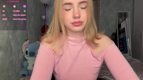 Snapshot of dark_side1213 chatting on 11-27-25, 09:11 Darkside online show from 11-27-25, 09:11