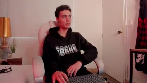 dark_sun333 online show from 10-09-25, 09:35