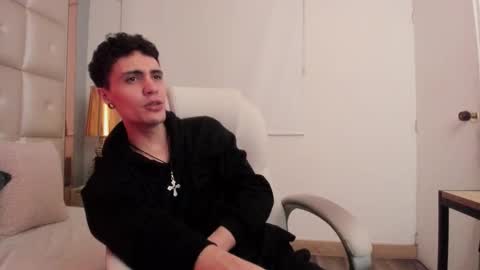 dark_sun333 online show from 01-06-26, 11:51