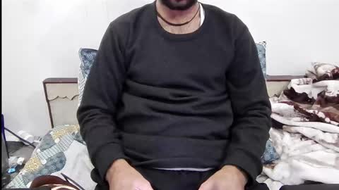 Snapshot of darkbud03 chatting on 12-23-25, 08:34 just a guy online show from 12-23-25, 08:34