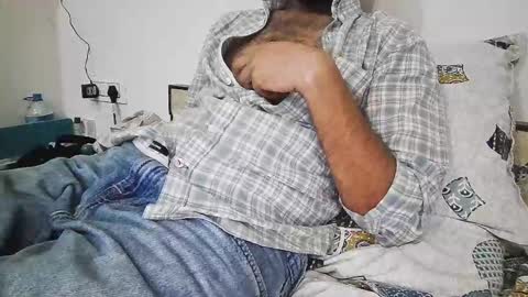 Snapshot of darkbud03 chatting on 03-17-26, 05:49 just a guy online show from 03-17-26, 05:49