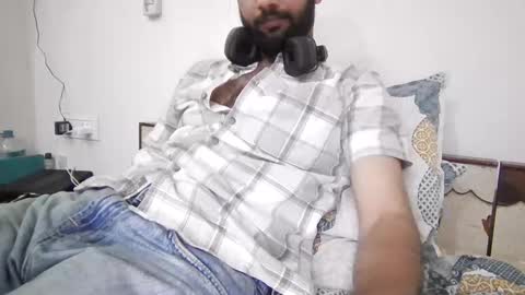 Snapshot of darkbud03 chatting on 03-27-26, 10:48 just a guy online show from 03-27-26, 10:48