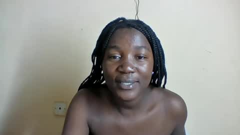 darkcaramel1 online show from 07-06-26, 09:28