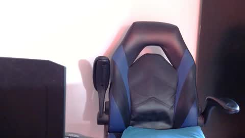 Snapshot of darkkras chatting on 03-20-26, 11:26 Darkkras online show from 03-20-26, 11:26