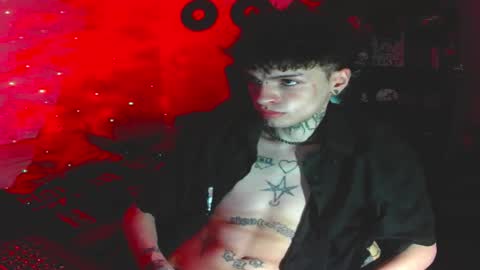 Snapshot of darkness_prince_x chatting on 09-18-25, 07:10 online show from 09-18-25, 07:10