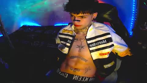 Snapshot of darkness_prince_x chatting on 12-17-25, 05:13 online show from 12-17-25, 05:13