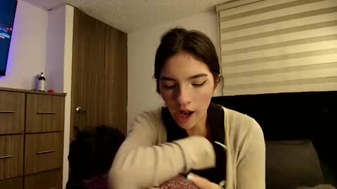 darkpleasuress online show from 03-19-26, 09:35