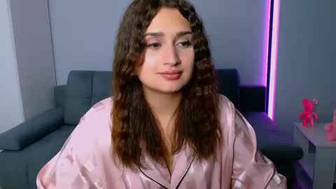 Amelie online show from 06-19-26, 07:06