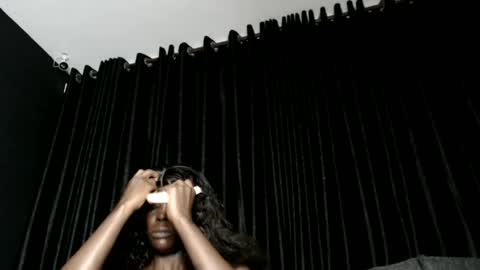 Snapshot of darktanrasta chatting on 06-19-26, 02:05 Ras online show from 06-19-26, 02:05
