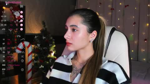 Snapshot of darlabelle chatting on 12-18-25, 03:56 Belle online show from 12-18-25, 03:56