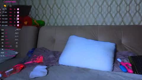 Snapshot of darlina_ryan chatting on 04-19-26, 06:10 Darlina online show from 04-19-26, 06:10