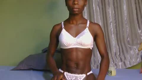 Snapshot of darling_dee chatting on 12-20-25, 11:28 darling_dee online show from 12-20-25, 11:28