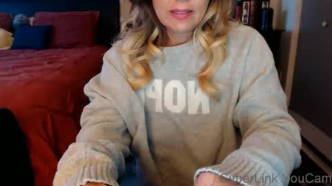 DarlingD online show from 10-30-25, 12:39