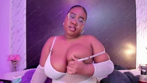 Snapshot of darnellqueen chatting on 10-07-25, 03:47 Darnell Queen online show from 10-07-25, 03:47