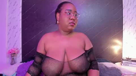 Snapshot of darnellqueen chatting on 10-21-25, 03:51 Darnell Queen online show from 10-21-25, 03:51