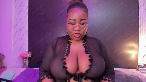 Snapshot of darnellqueen chatting on 10-24-25, 04:20 Darnell Queen online show from 10-24-25, 04:20