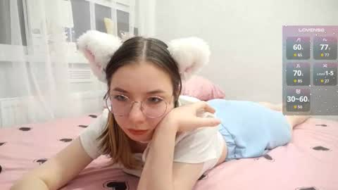 Lia online show from 11-21-25, 05:22