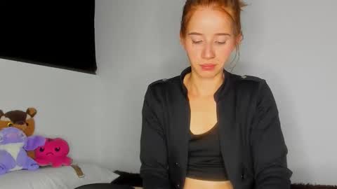 Dafne online show from 03-18-26, 02:04