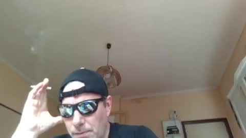 Snapshot of dauer1982 chatting on 06-14-26, 06:15 dauer1982 online show from 06-14-26, 06:15