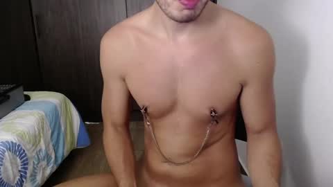 Snapshot of dave02_ chatting on 01-12-25, 11:47 David online show from 01-12-25, 11:47