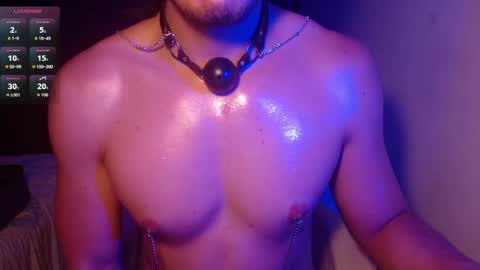 Snapshot of dave02_ chatting on 09-08-25, 09:47 David online show from 09-08-25, 09:47