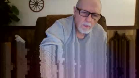 Snapshot of dave571960 chatting on 10-12-25, 10:36 dave571960 online show from 10-12-25, 10:36