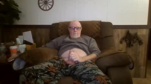 Snapshot of dave571960 chatting on 01-10-26, 11:45 dave571960 online show from 01-10-26, 11:45