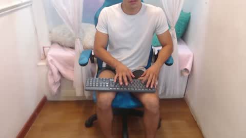 Snapshot of dave_bakers chatting on 06-14-26, 12:08 Dave Bakers online show from 06-14-26, 12:08