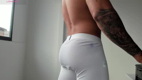 Snapshot of dave_hs chatting on 01-19-25, 06:53 dave_hs online show from 01-19-25, 06:53