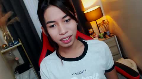 Snapshot of daveboyyy chatting on 11-15-25, 12:30 Scarlet thesexiest online show from 11-15-25, 12:30