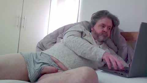 Dave notts online show from 02-26-25, 10:26