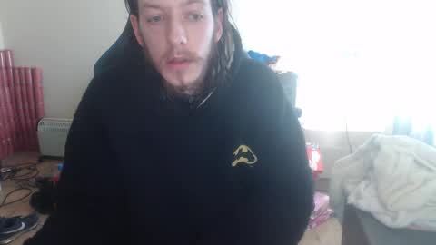 Snapshot of daver281197 chatting on 03-08-25, 02:19 dave online show from 03-08-25, 02:19