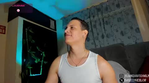 Snapshot of david_neill chatting on 06-25-26, 11:09 David Neill online show from 06-25-26, 11:09