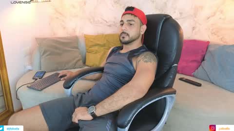 Snapshot of david_oliveira chatting on 01-17-25, 04:04 JF oliveira online show from 01-17-25, 04:04