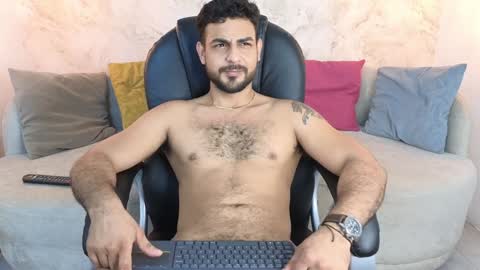 Snapshot of david_oliveira chatting on 01-24-25, 01:36 JF oliveira online show from 01-24-25, 01:36