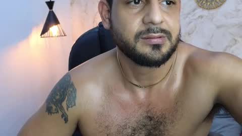 Snapshot of david_oliveira chatting on 02-23-25, 03:51 JF oliveira online show from 02-23-25, 03:51