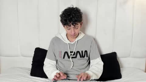 Roy online show from 02-18-26, 12:45