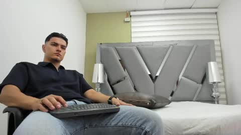 Snapshot of david_victoriaa chatting on 05-29-26, 01:09 david_victoriaa online show from 05-29-26, 01:09