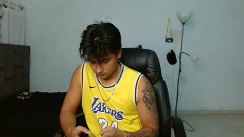 Snapshot of davidbless chatting on 07-12-26, 02:35 David Bless online show from 07-12-26, 02:35