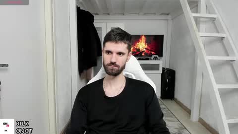 Snapshot of davidnowak chatting on 01-22-25, 01:20 David online show from 01-22-25, 01:20