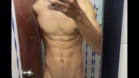 Snapshot of davidth000 chatting on 10-17-25, 03:53 davidth000 online show from 10-17-25, 03:53