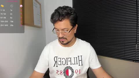 Snapshot of daviidevans chatting on 12-11-24, 01:47 David Evans online show from 12-11-24, 01:47