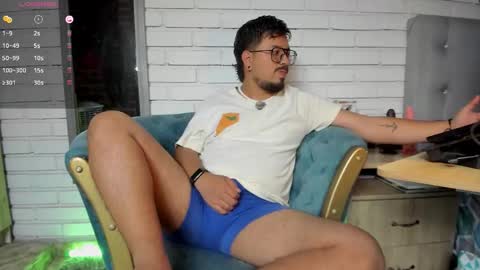 Snapshot of daviidevans chatting on 11-22-25, 12:20 David Evans online show from 11-22-25, 12:20