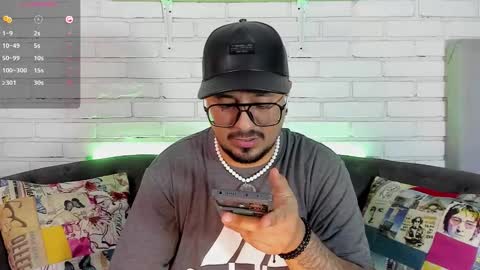 Snapshot of daviidevans chatting on 12-16-25, 07:08 David Evans online show from 12-16-25, 07:08