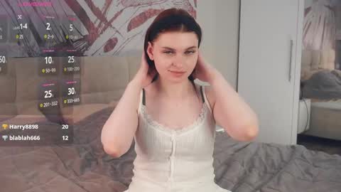 Louise online show from 05-07-26, 10:37