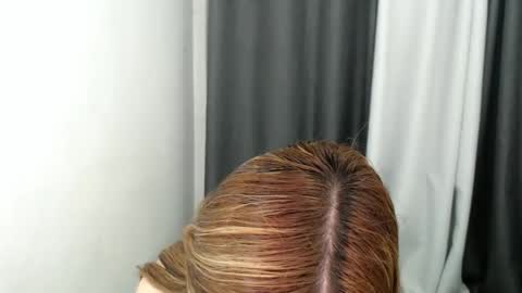 Snapshot of davinascott_03 chatting on 11-12-25, 11:58 Davina online show from 11-12-25, 11:58